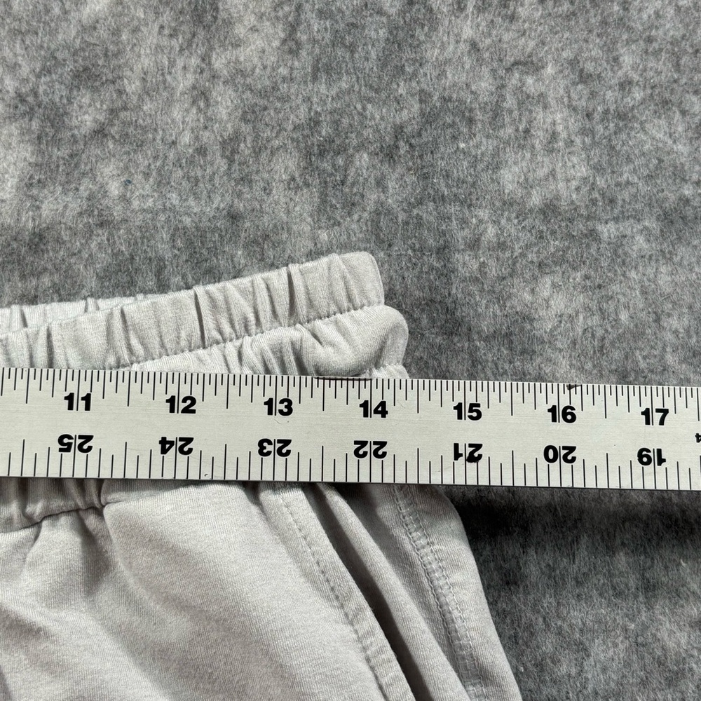 BKE Mens Gray Performance Fabric 8 in Inseam Shorts Size Small - Picture 7 of 12